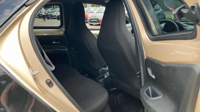 Toyota Aygo X 1.0 VVT-i Edge 5dr Petrol Hatchback